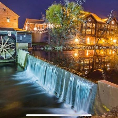 Luxury Condo In The Heart Of Pigeon Forge Buitenkant foto